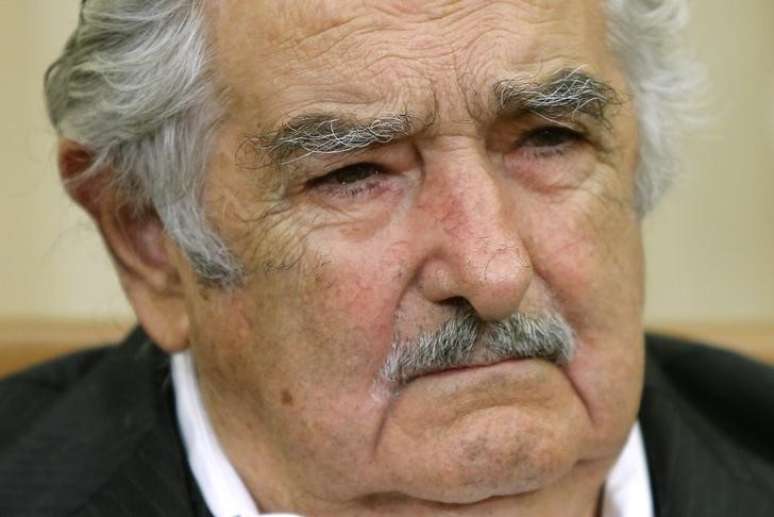 <p>Distribuição de maconha em farmácias começará no ano que vem, disse o presidente uruguaio José Mujica</p>