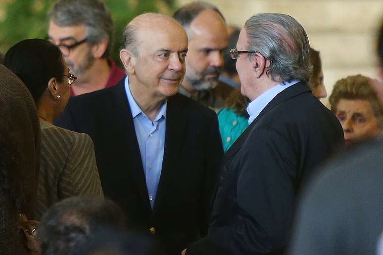 O ex-governador José Serra foi ao velório e falou sobre Plínio