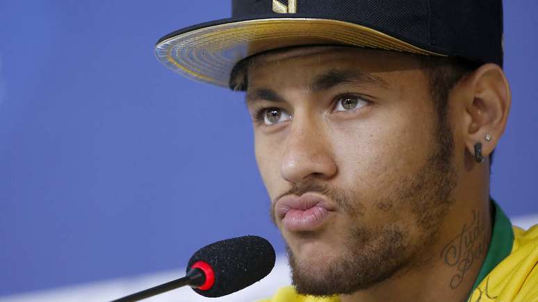 <p>O atacante Neymar concedeu entrevista na tarde desta quinta-feira</p>