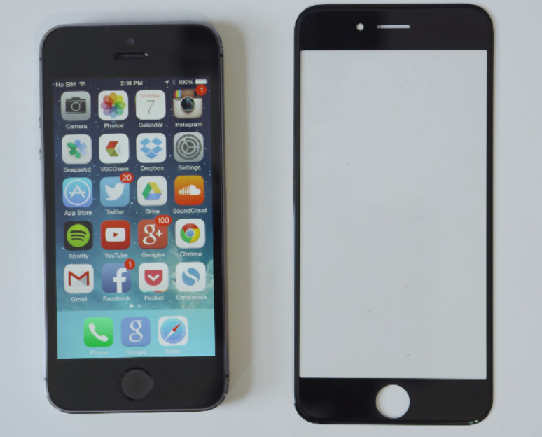 <p>Possível tela de safira do iPhone 6 comparada com o modelo atual, o iPhone 5S</p>