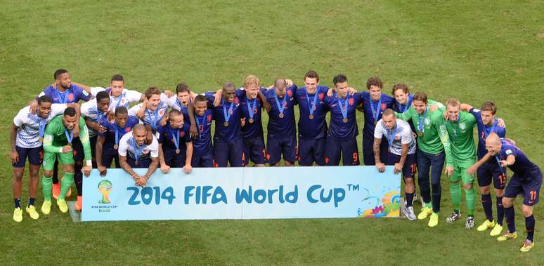 Após vencer o Brasil por 3 a 0, a seleção da Holanda fez a festa no Estádio Mané Garrincha, em Brasília, e ficou com a medalha de terceira lugar da Copa do Mundo de 2014. 