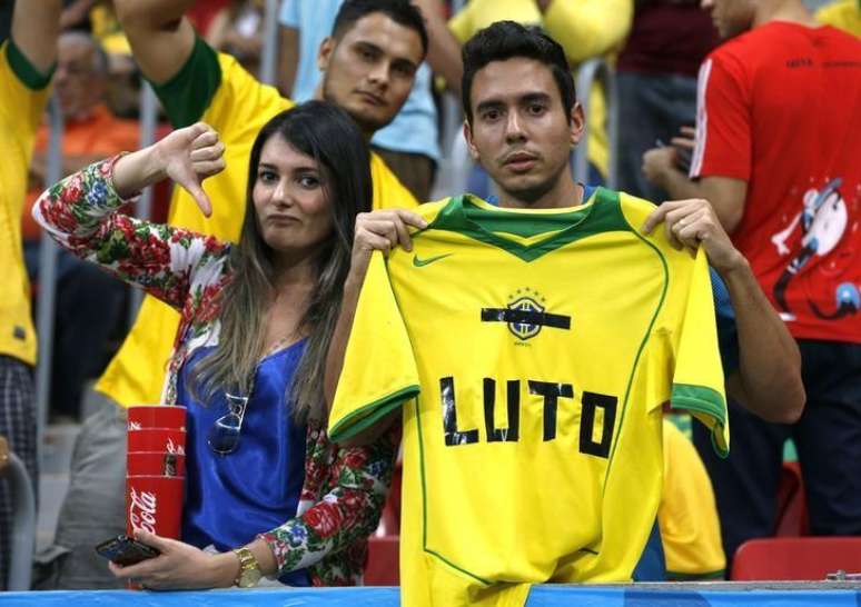 Copa do Mundo 2014: Holanda vence Seleção Brasileira por 3 x 0