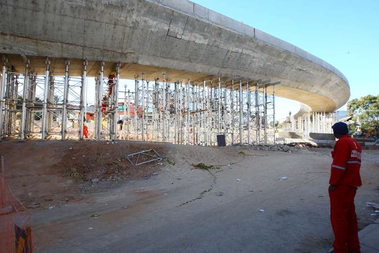 <p>Alça Sul do viaduto desabou no dia 3 de julho, matando duas pessoas e deixando outras 23 feridas</p>