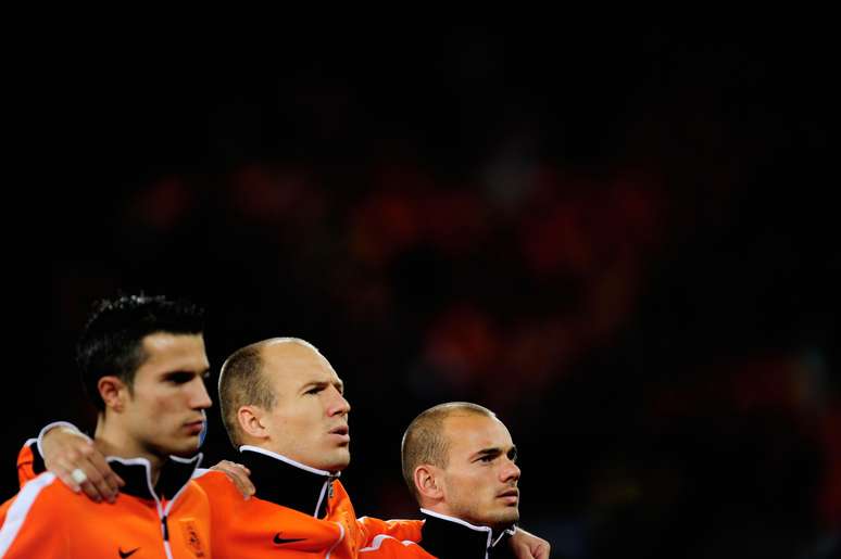 Van Persie, Robben e Sneijder antes da final de 2010: última grande geração holandesa se despede na Copa do Brasil