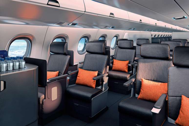 <p>Embraer estuda incluir assentos de primeira classe no interior dos aviões da nova geração</p>