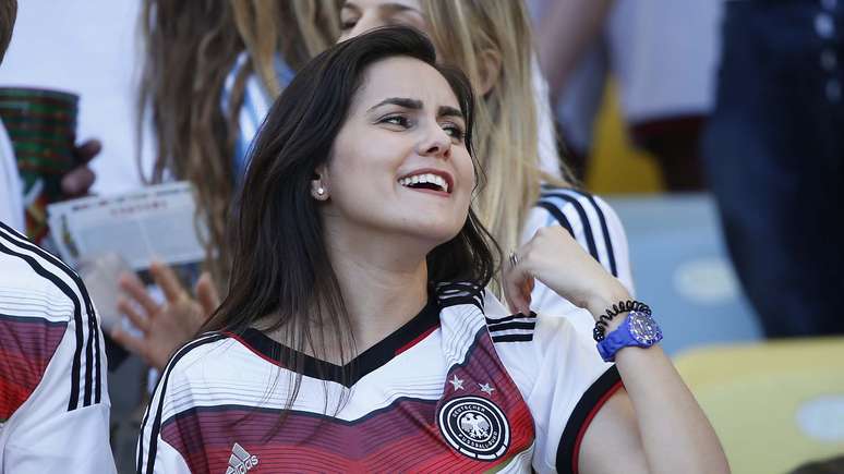 Argentinas e alemãs ajudaram a embelezar ainda mais a festa no Maracanã, palco da final da Copa do Mundo que acabou com vitória da equipe europeia por 1 a 0