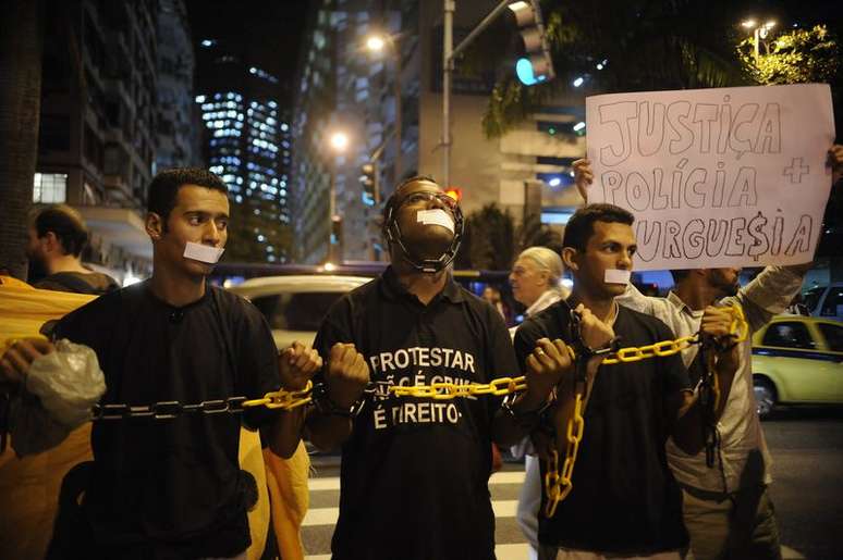 <p>Ato contra a prisão de ativistas em frente ao Tribunal de Justiça do Rio de Janeiro na semana passada</p>