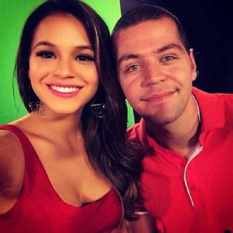 Bruna Marquezine e Victor Sarro