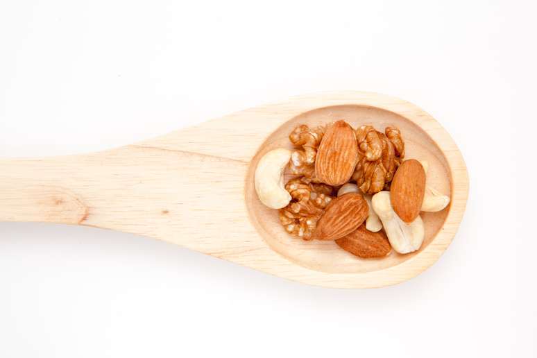 <p>Nutrientes das castanhas ajudam a reduzir colesterol</p>