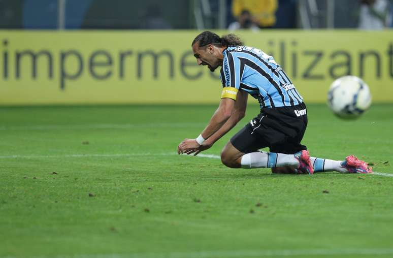 <p>Barcos vive um longo jejum de gols com a camisa do Grêmio</p>