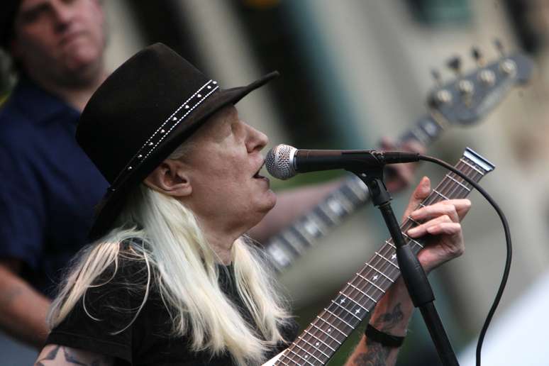 <p>Johnny Winter durante show em 2009</p>