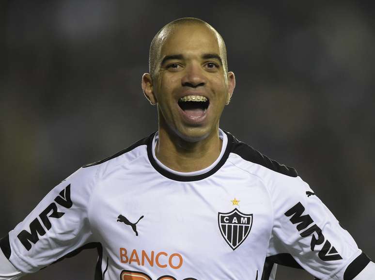 <p>Diego Tardelli fez gol&nbsp;da vit&oacute;ria do Atl&eacute;tico-MG sobre o Lan&uacute;s por 1 a 0 na Argentina</p>