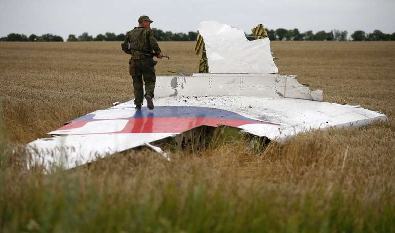 <p>Pelo menos 295 pessoas morreram devido à queda do avião</p>