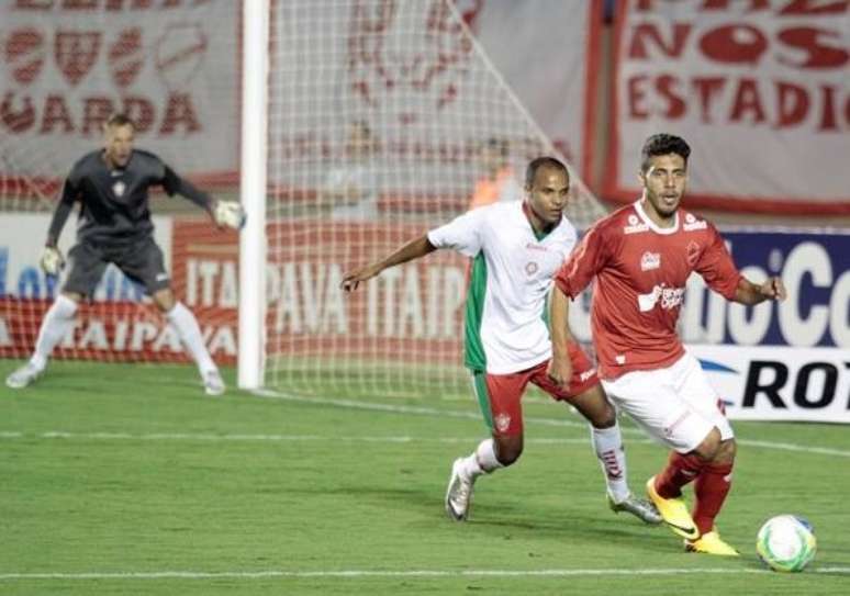 Vila Nova vem de derrota para o Boa Esporte, em casa