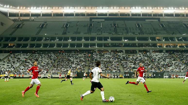 <p>Torcida viu clube vencer a primeira no novo est&aacute;dio no retorno do Campeonato Brasileiro</p>