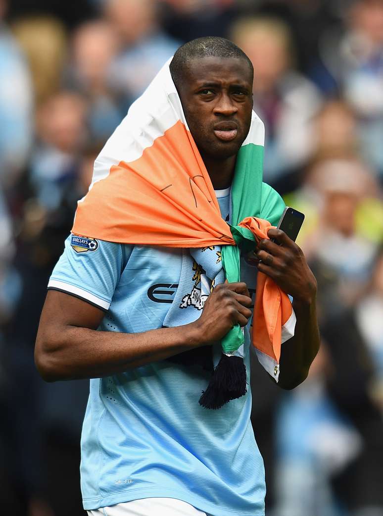 Yaya Tour&eacute; foi campe&atilde;o ingl&ecirc;s com o Manchester na &uacute;ltima temporada