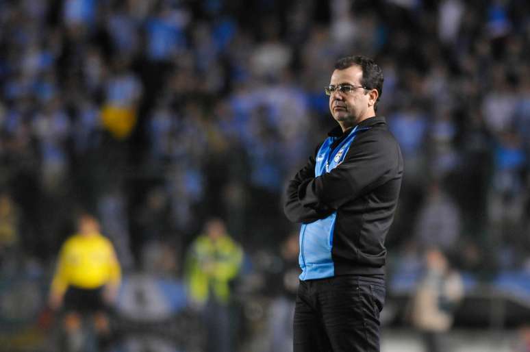 <p>Enderson Moreira reclamou do sufoco que o Grêmio sofreu no final</p>