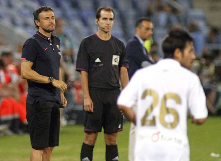 Técnico promoveu a estreia de jogadores contratados para a próxima temporada