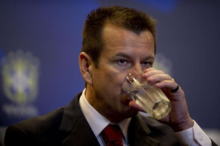 <p>Dunga foi criticado, mas torcedores também se revoltaram contra dirigentes da CBF</p>