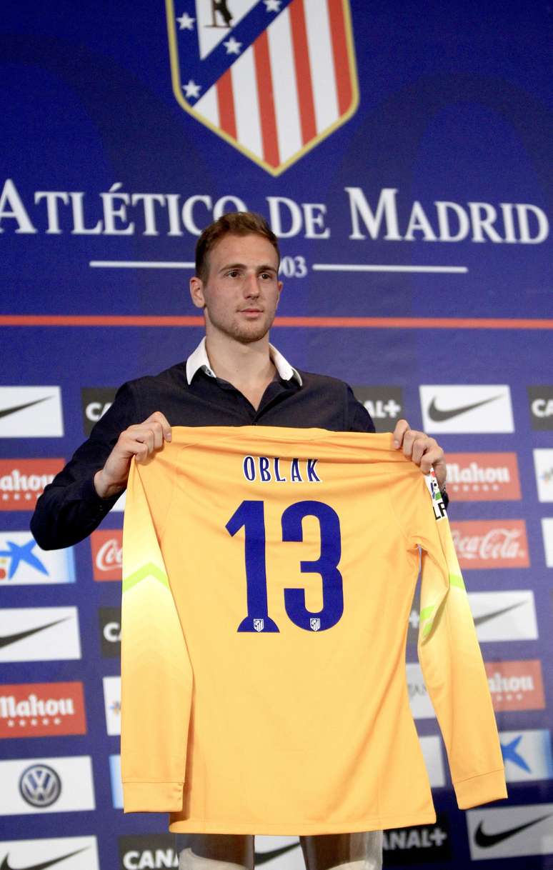 Oblak vestirá camisa 13 no Atlético de Madrid