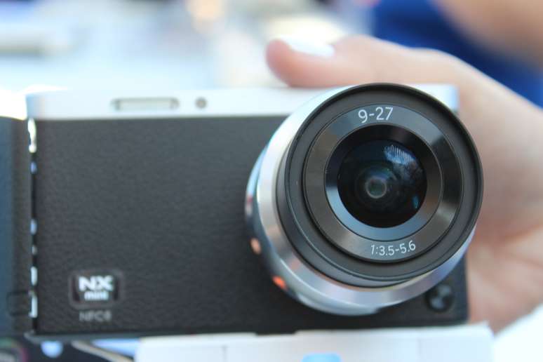 Samsung NX Mini 