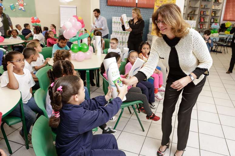 A Johnson & Johnson realizou ontem (22/07), em parceria com a Inmed Brasil, um evento para a entrega de Kits do Carinho à Escola Municipal de Educação Infantil Benedito Calixto
