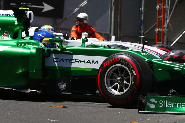 Massa foi atingido por Ericsson no fim do Q1 em Mônaco; mesmo largando em 16º, somou pontos