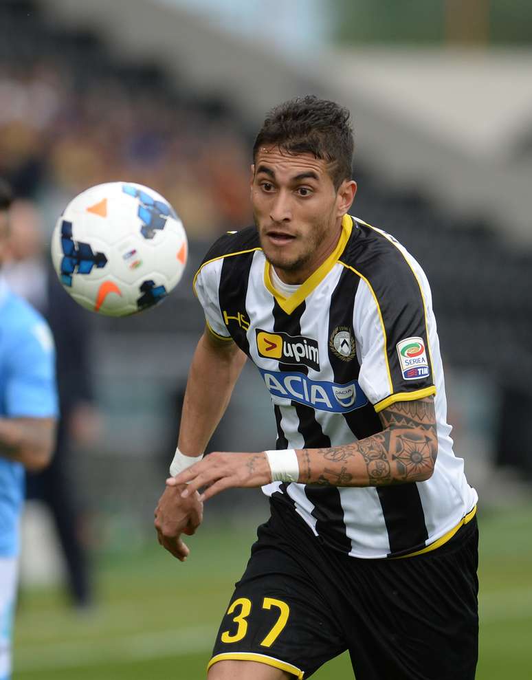 Pereyra deixa Udinese e passa a defender a Juventus