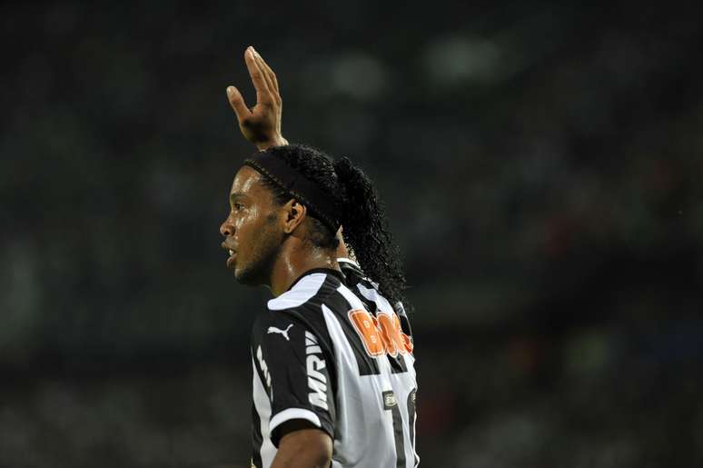 <p>Ronaldinho estaria próximo da liga mexicana de futebol</p>