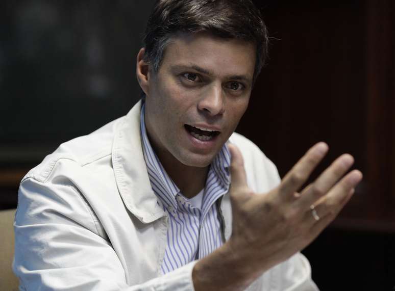 <p>Foto de arquivo do líder da oposição Leopoldo López</p>