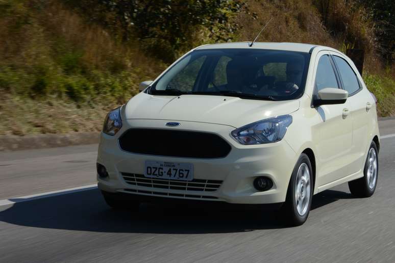 <p>Novo Ford Ka 2015 chega às lojas na metade de setembro, por preços a partir de R$ 35.390</p>