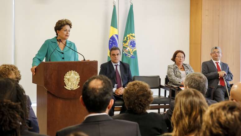 <p>Presidente durante solenidade de posse dos membros do Comitê Nacional de Prevenção a Tortura no Palácio do Planalto</p>