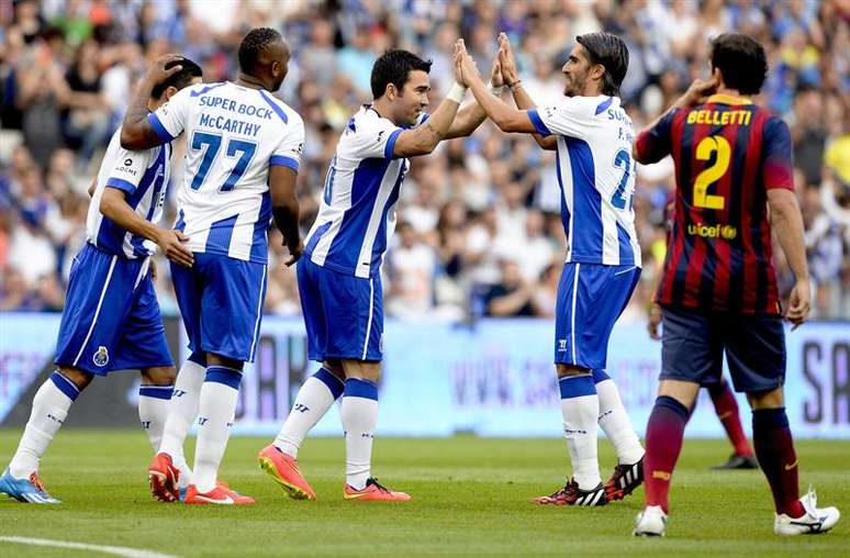 Deco não marcou com a camisa do Porto, mas deu uma assistência para um dos gols