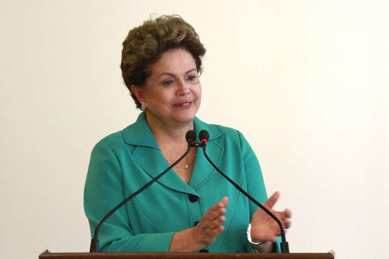 <p>Para Dilma, "o mundo errou porque saiu completamente do controle a crise do sistema financeiro"</p>