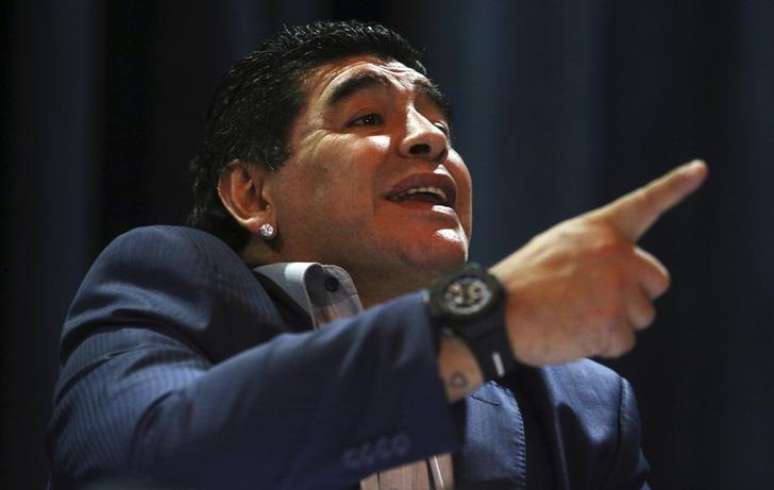 Maradona ficou feliz com o estouro do caso de corrupção na Fifa