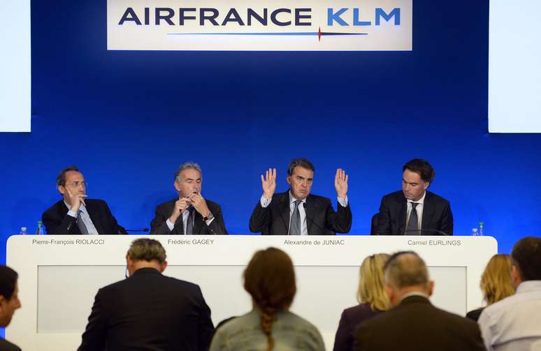 Air France evitará sobrevoar área de queda de avião no Mali