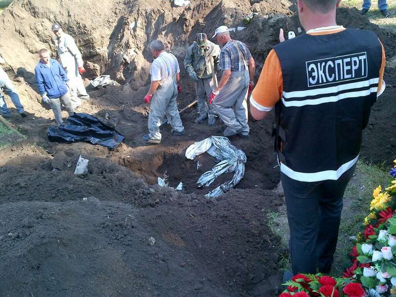 Fossa comum foi encontrada em área onde estavam separatistas pró-russos