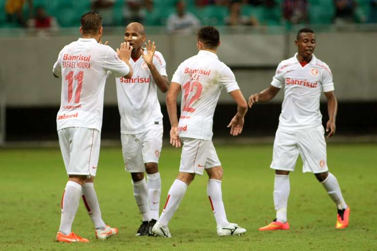 Inter contou com falha do goleiro adversário para vencer Bahia por 1 a 0