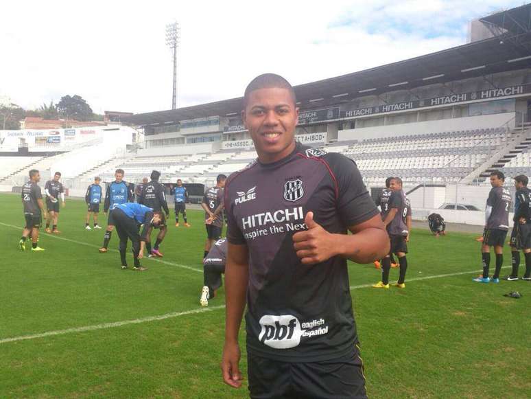 <p>Douglas Tanque não deslanchou na carreira. Seu último clube foi a Ponte Preta</p>