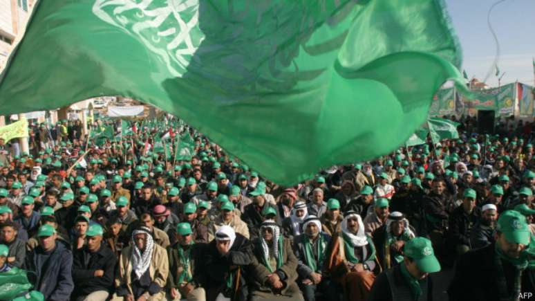 <p>Hamas saiu fortalecido após vitória nas eleições de 2006 nos territórios palestinos</p>