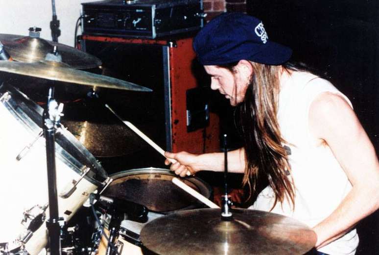 <p><span style="font-size: 11.5pt; line-height: 115%; font-family: Arial, sans-serif;">Chad Channing</span></p>