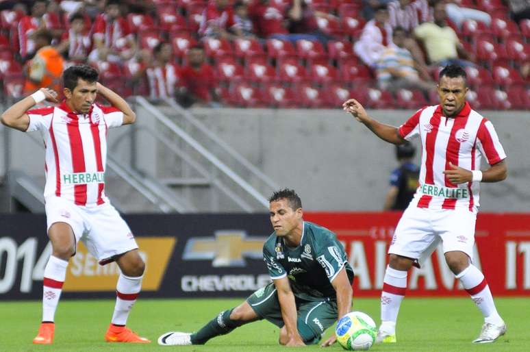 Náutico supera o Icasa na Arena Pernambuco