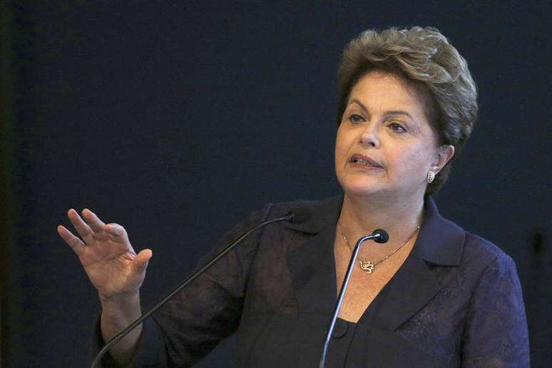 <p>Se a projeção do Banco Central para o IPCA de 6,4% neste ano se concretizar, Dilma vai terminar seu mandato com o indicador somando alta de 27% em quatro anos</p>