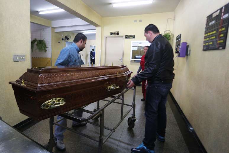 O corpo de Fausto Fanti está sendo velado no Cemitério do Araçá, em São Paulo
