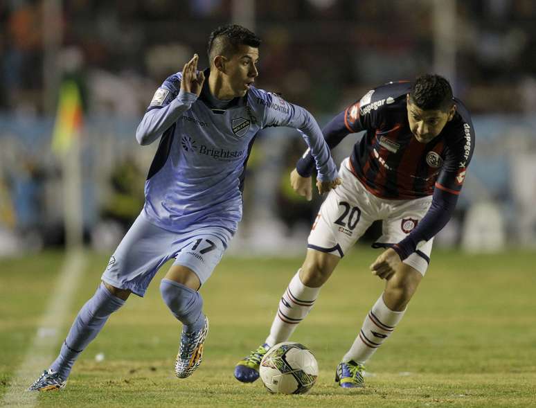 <p>Bol&iacute;var contou com atacante Arce, que tem passagem pelo Corinthians e venceu San Lorenzo por 1 a 0, mas &quot;time do Papa&quot; avan&ccedil;ou &agrave; final da Libertadores</p>