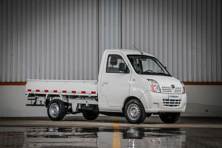<p>Lifan Foison chega ao Brasil e parte de R$ 34.990</p>