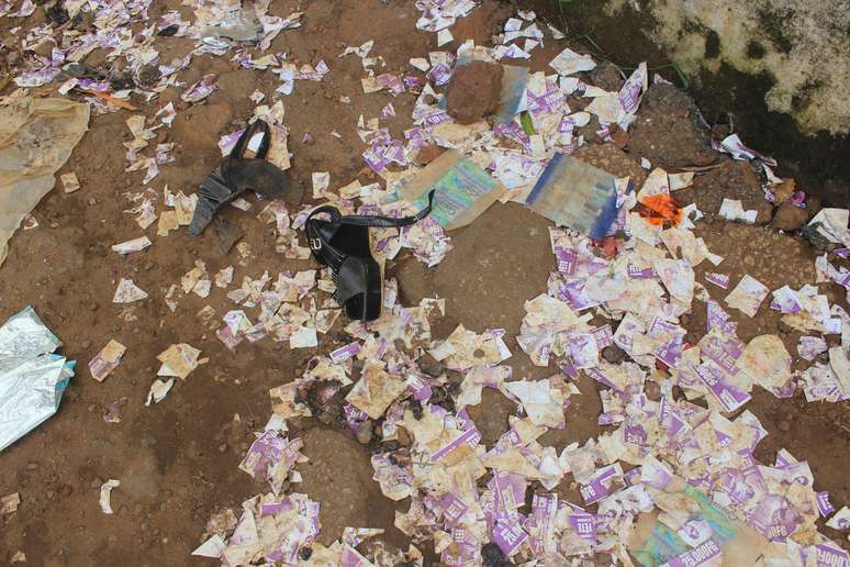 <p>Cenário de destruição após tragédia em Guiné</p>