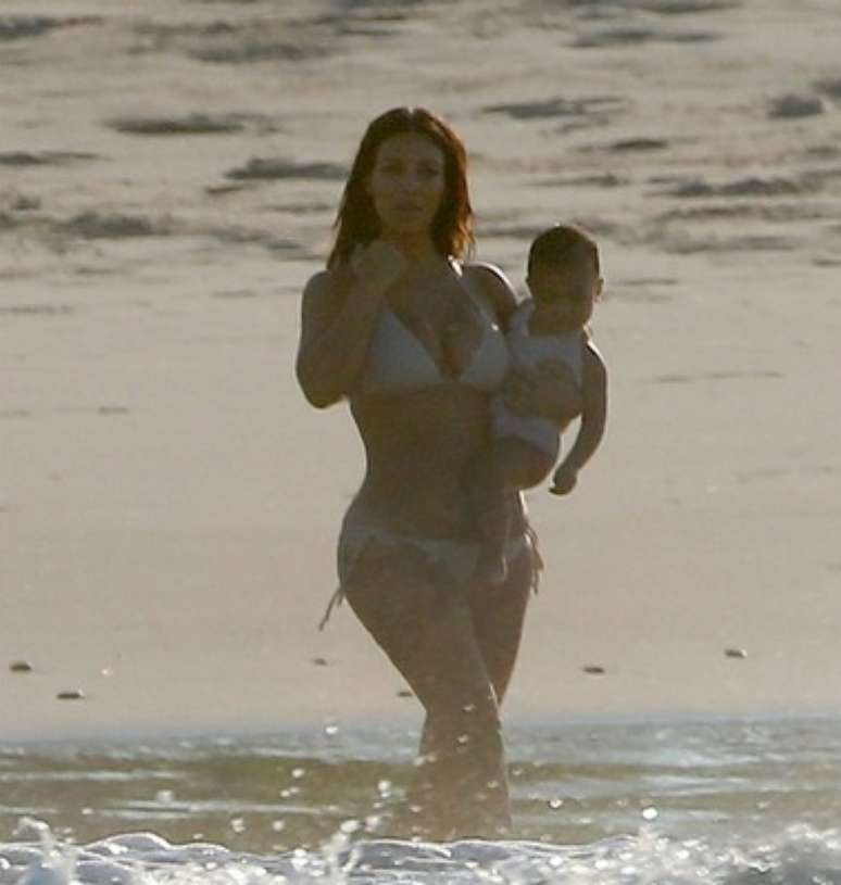 Kim Kardashian e North West em Punta Mita, no México