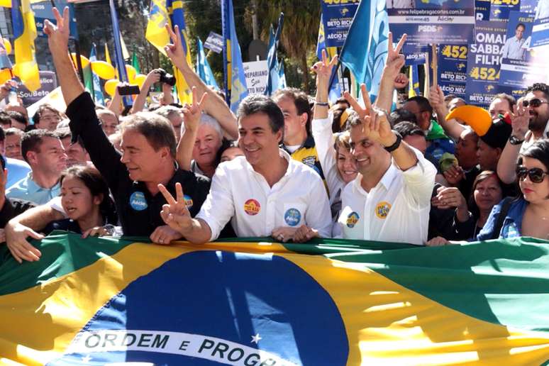 Aécio afirmou que acredita que o Paraná será um dos Estados que ele será mais votado 