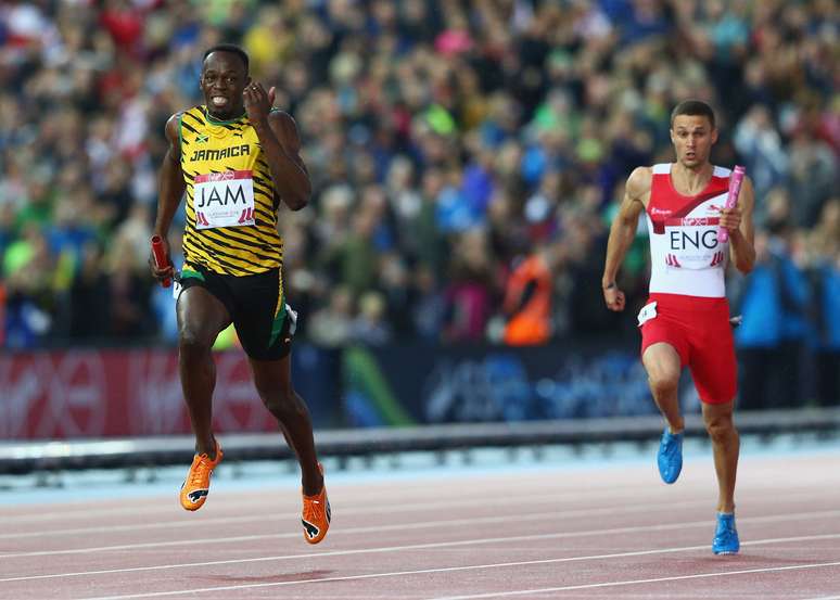 <p>Bolt no revezamento da Jamaica: ele pode jogar futebol por seu país em um futuro próximo</p>